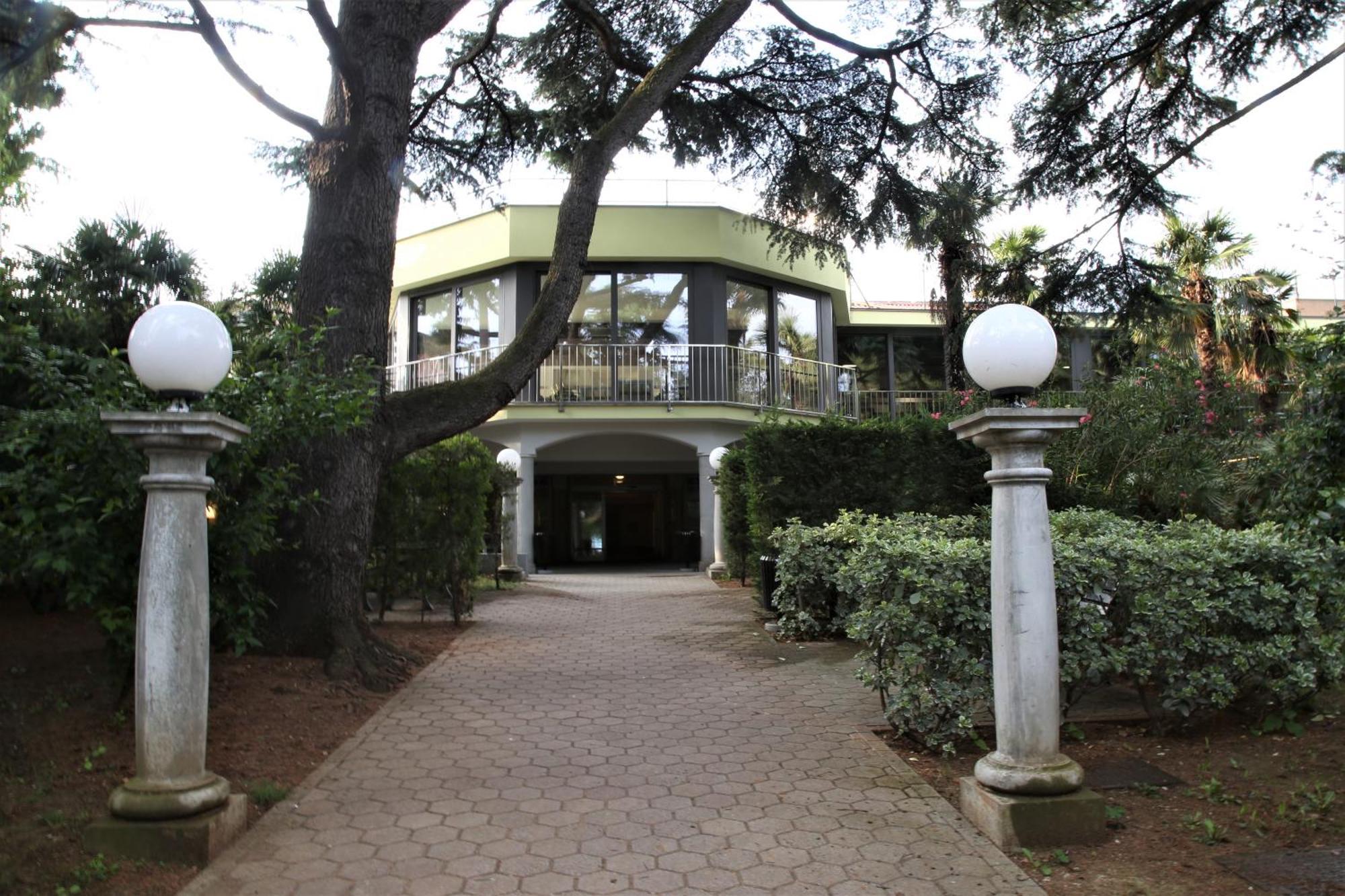 Floramare Health Resort Izola Exterior photo