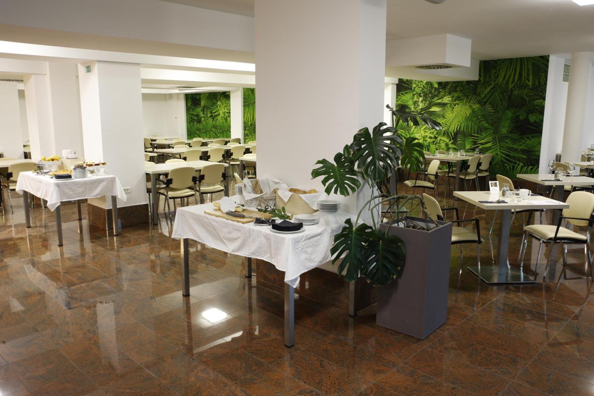 Floramare Health Resort Izola Exterior photo