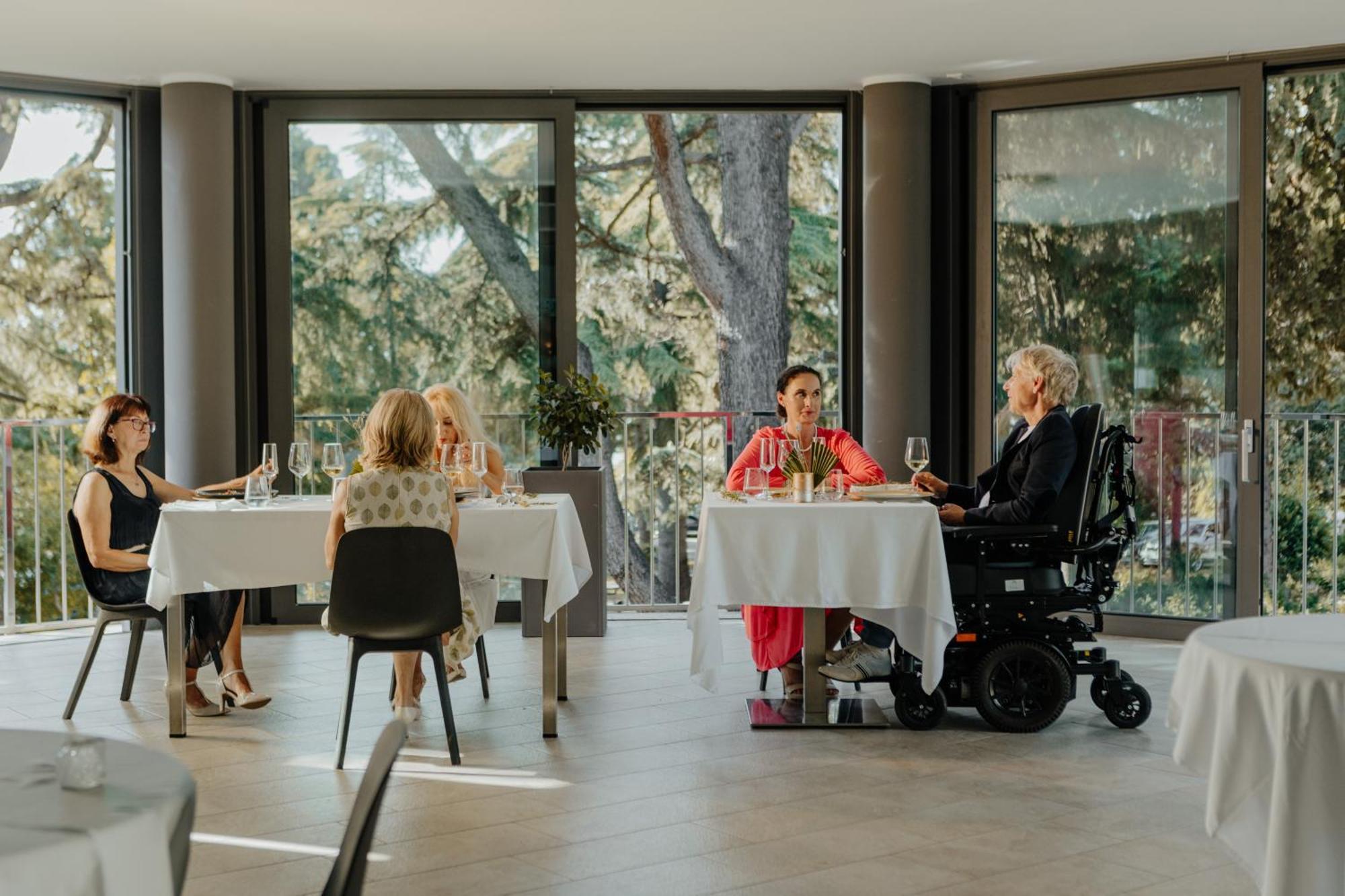 Floramare Health Resort Izola Exterior photo